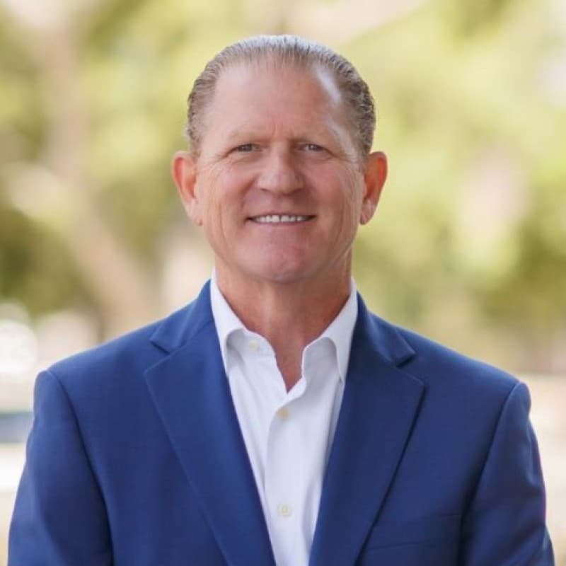 Portrait of Steve Bernstein, Chief Revenue Officer at Fynso